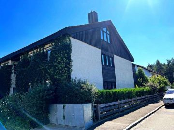 Preissenkung! Gepflegtes Apartment mit Garage, Keller und Speicher, 1 km von Weiden, 92665 Altenstadt, Dachgeschosswohnung