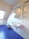 Top Lage! Gepflegte 2 Zi.-Whg. im Dachgeschoss mit Süd-Balkon und Stellplatz - Badezimmer