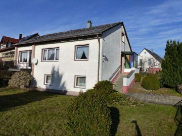 Handwerker aufgepasst!! Günstiges Wohnhaus mit Fernsicht und schönem Garten, 92685 Floß, Einfamilienhaus