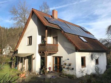 Oase im Grünen! Ansprechendes Wohnhaus mit Offenstall, Dop.-Garage, Solar, PV-Anlage, 9149 m² Gr., 92699 Bechtsrieth, Einfamilienhaus