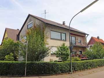 TOP! Ansprechendes Zwei- oder Dreifamilienhaus mit Garten, zwei Garagen u. Dachgeschossausbau, 92637 Weiden, Mehrfamilienhaus