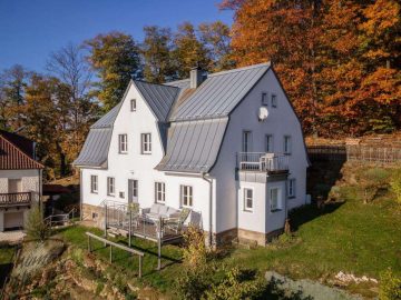 Das Besondere! Exklusives Architektenhaus in exponierter Randlage mit herrlichem Fernblick, 92723 Tännesberg, Einfamilienhaus