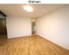 Attraktive & kostengünstige 3½-Zi.-Wohnung in Perlach – Balkon, Aufzug & optionaler TG-Stellplatz! - Wohnzimmer