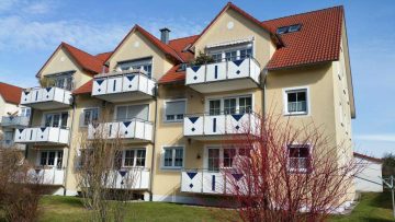 Aufgepasst!!! Tolle 4 Zi.-ETW mit Balkon, Innentreppe, Studiozimmer, Garage und Stellplatz, 95478 Kemnath, Wohnung