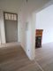 Neu renoviert! Zentrumsnahe 3 Zi.-Whg. im 2. OG, ohne Balkon, sofort bezugsfrei - Wohnzimmer u. Flur