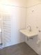Familien bevorzugt! Ansprechende 4 Zi.-ETW mit Balkon und Garage, Badezimmer und WC erneuert - Badezimmer