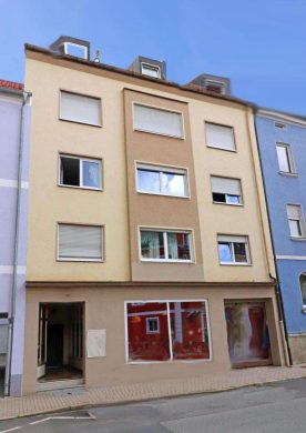 In Innenstadtlage! Saniertes Wohn- u. Geschäftshaus mit Laden u. vier Wohnungen, 92637 Weiden, Mehrfamilienhaus