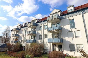 Ruhig und zentrumsnah! Ansprechende 2½-Zi.-ETW mit Balkon, EBK, Aufzug & Stellplatz, 92637 Weiden, Dachgeschosswohnung