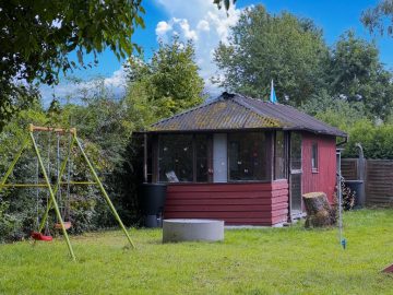 Achtung Preissenkung! Freizeitgrundstück mit Gartenhaus und Geräteschuppen in Weiden-Ost, 92637 Weiden, Freizeit