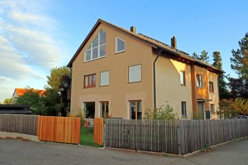 TOP-Lage WEN-Ost! Großzügige 5-Zi.-ETW mit Garage, Dachterrasse & Wohnstudio, sofort frei, 92637 Weiden, Dachgeschosswohnung